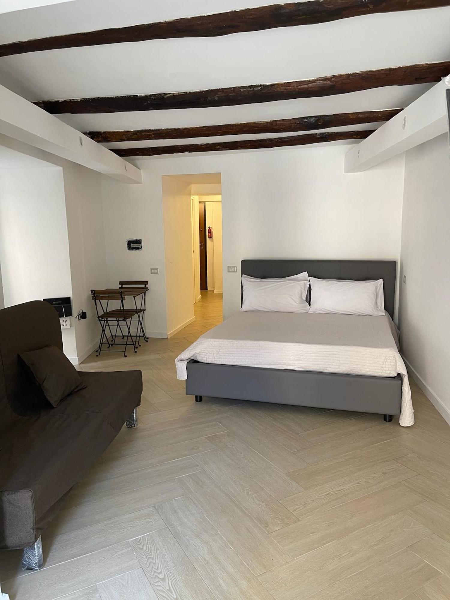 Casa Nina - Egiziaca Apartment Luxury Наполи Екстериор снимка